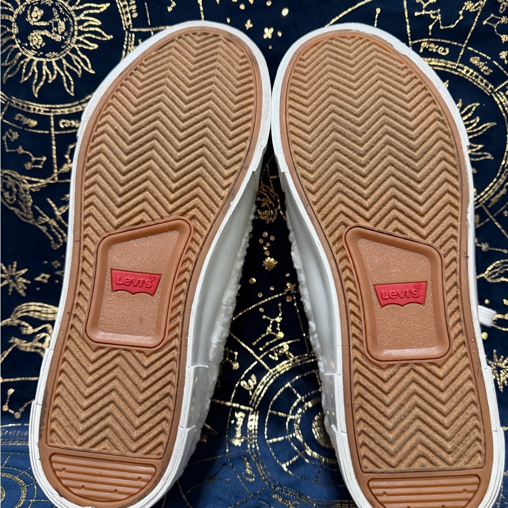 Levi's White Sherpa Plush Canvas Casual Cozy Low Top Lace Up Sneakers Size 9 - Picture 5 of 11